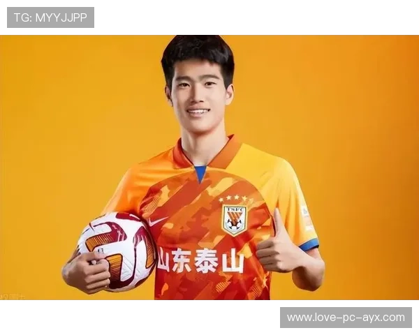 彭啸后防站位始终合理